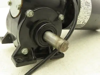 Bodine 32A5BEPM-5F Gearmotor 1/8Hp 130VDC 20:1 Ratio 125 RPM LH Output 5/8"Shaft