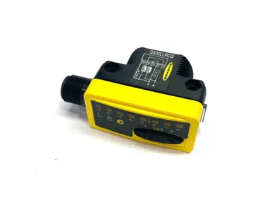 New | in-Stock BANNER WORLD-BEAM LOW CONTRAST LASER SENSOR POLAR RETRO 71378 Photoelectric Sensors Michigan US | Maverick Industrial Sales #1092381