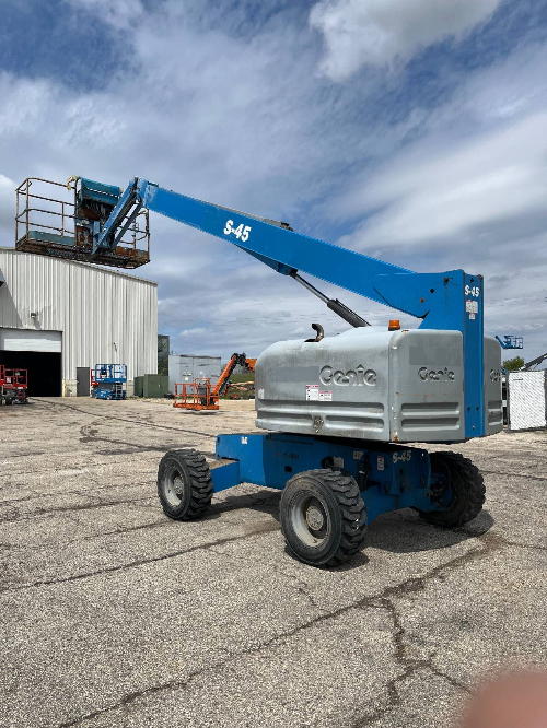 USED 2018 Genie S-45