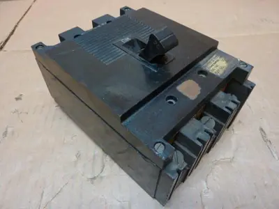 USED SQUARE D 999370