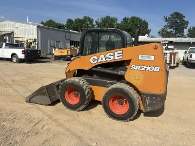 Used 2024 CASE SR210B Skid Steer Loaders Tennessee US | Moore Equipment #1517232