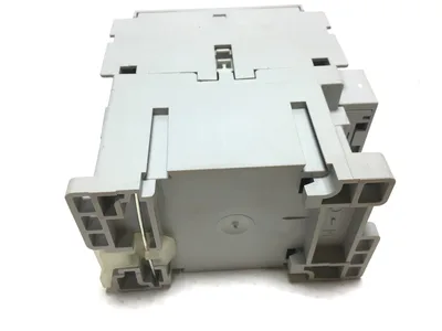 Allen-Bradley 100-C23EJ10 Contactor Ser C 6kV AC-1 690V 32A AC-12 20A