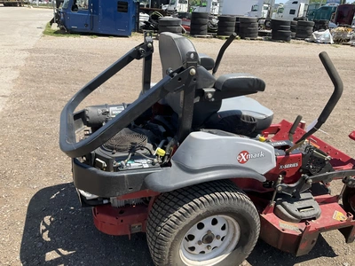 USED 2014 EXMARK LAZER Z