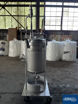 Used Alloy Products 100 Liter Alloy Products Receiver Tank, 316L S/S, 15# Stainless Steel Tanks Ohio US | Federal Equipment Company #126684