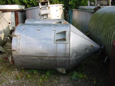 1100L S/S Enclosed Mixing Tank 0.75Kw