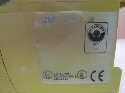 USED PILZ PNOZX8P24VDC3N/O2N/C2SO