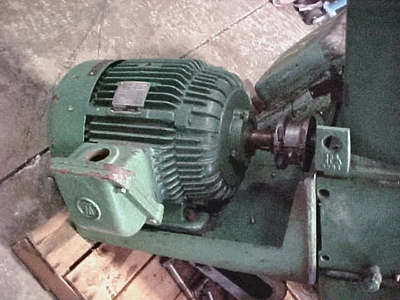 USED LIGHTNIN 81 5 2