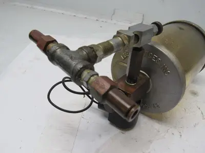 Lube Devices Inc. REF154-26 Gravity Flow Lubricator Reservoir W/120V Solenoid