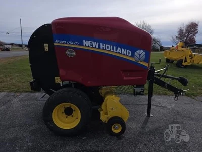 Used 2024 NEW HOLLAND RF440 UTILITY Square Balers Maine US | Beauregard Equipment #1511360