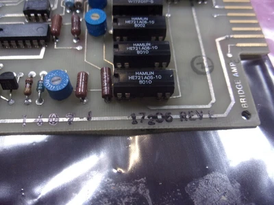 USED Universal Instruments 17206 Bridge Amp, Rev E