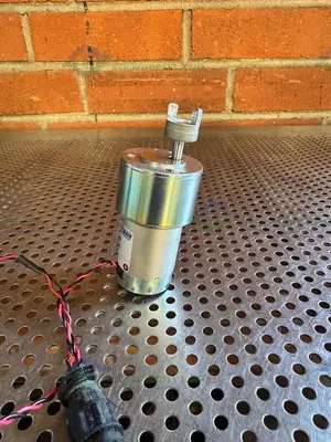 Used AMETEK PITTMAN GM9213S506 PRECISION ELECTRIC MOTOR 5.9 TO 1 RATIO, 24 VDC Motors (misc) California US | Equipment Lab #1439554