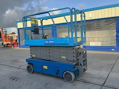 USED 2005 GENIE GS3246