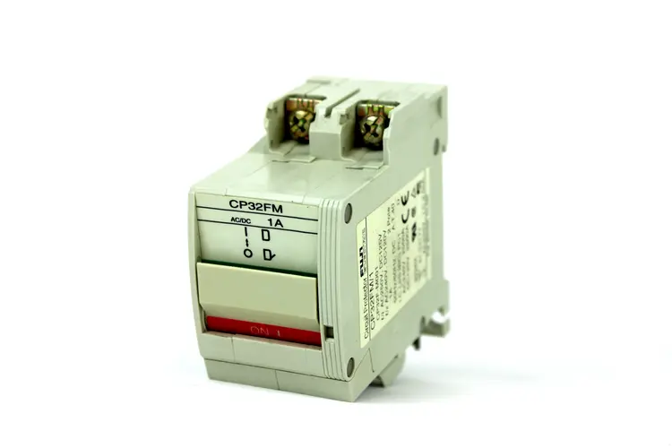 Used FUJI ELECTRIC CP32FM/1 Circuit Breakers Kentucky US | Industrial Parts R Us Inc. #355425