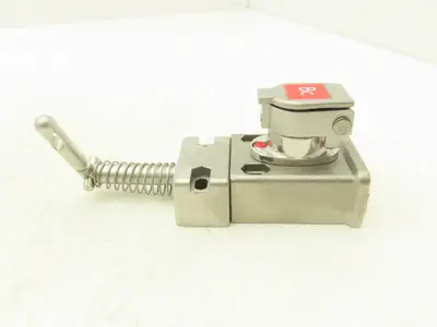 Allen Bradley 440T-MSALE10BC Guardmaster Trapped Key Interlock Switch No Key
