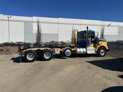 USED 2015 KENWORTH T800