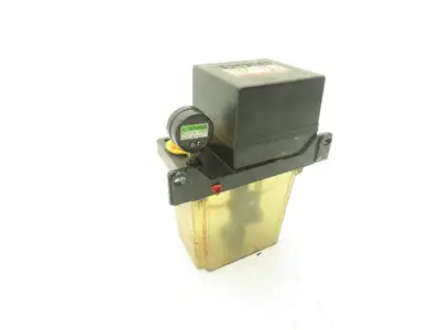 Hansung Hals Lube HMGP-303M Lubricator Oil Pump 2-Liter Tank 150cc/min 220V 1PH