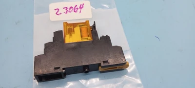 USED Allen-Bradley 700-HN122 Ser. A Relay Base w/ 700-HK32A1 Ser. B Relay