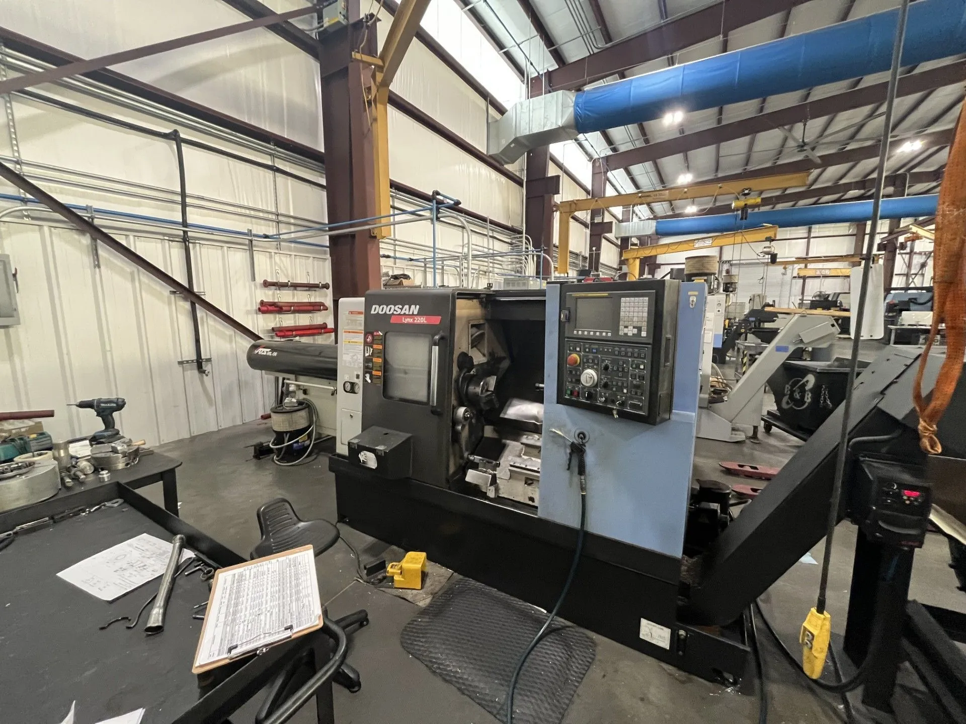 USED 2014 DOOSAN LYNX 220 LC