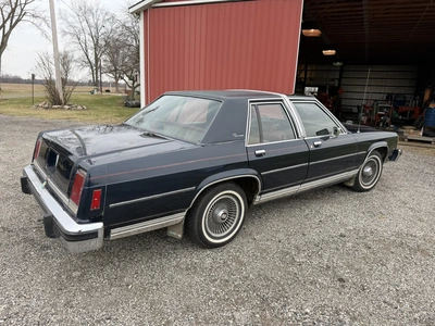 USED 1981 FORD CROWN VICTORIA