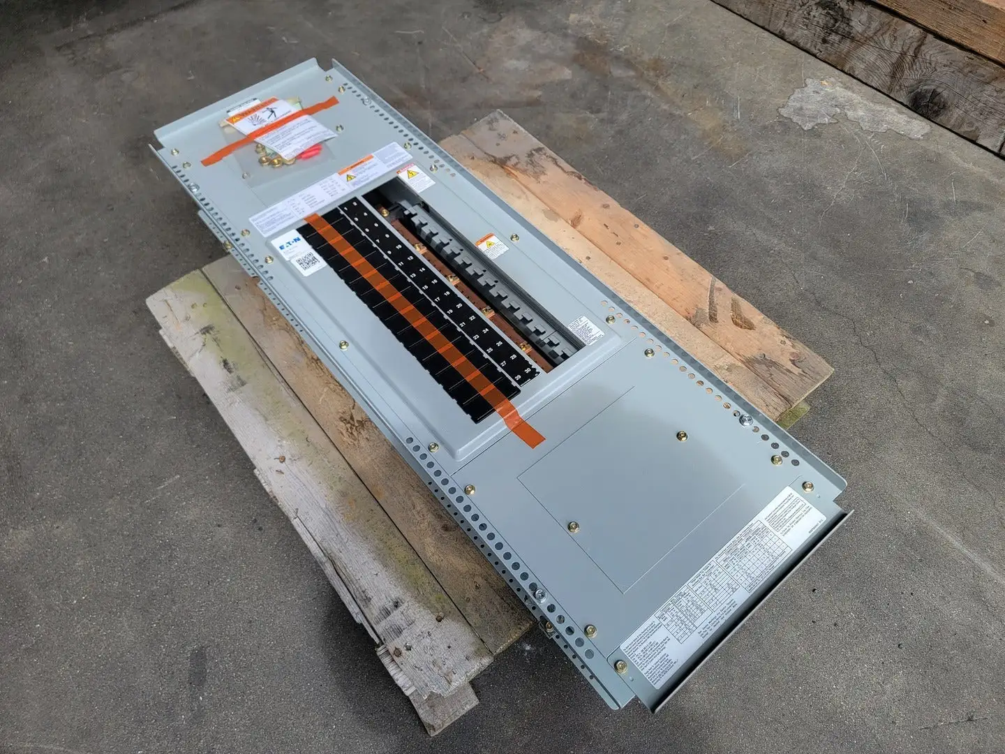 New | in-Stock EATON PRL1A3225X30C Switchgears British Columbia CA | Lenmark #238942