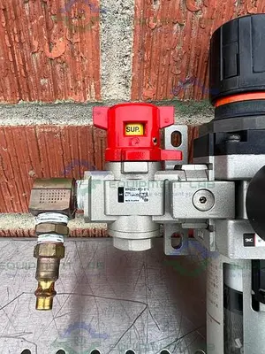 USED SMC NAW3000-N03 FILTER REGULATOR 0.05-0.85MPA W/ SMC PNEUMATIC / SOLENOID  VALVE