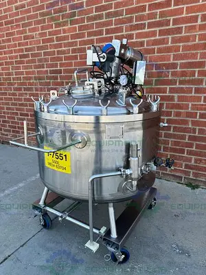 USED NORTHLAND 500 LITER STAINLESS STEEL JACKETED REACTOR FV/ 45 PSI W/ 0.5 HP MIXER