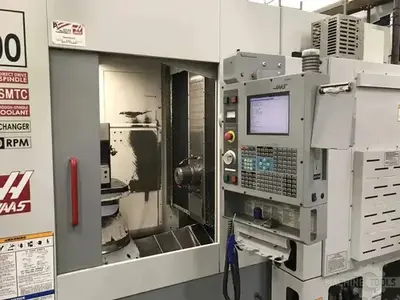 USED 2004 HAAS EC-400