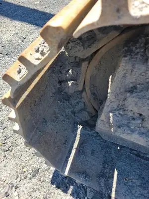 Used 2023 VOLVO EC300E LR Crawler Excavators Tennessee US | Moore Equipment #1517326