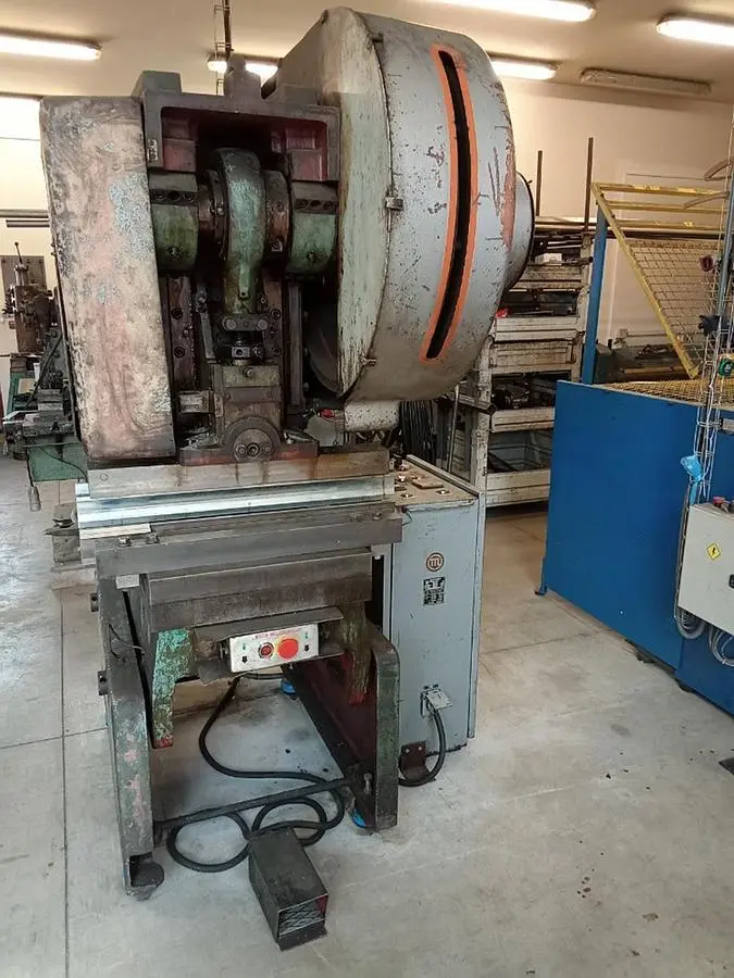 Used 1981 SMERAL LEN 25 P C-Frame Presses CZ | Amaron s.r.o. #1066457