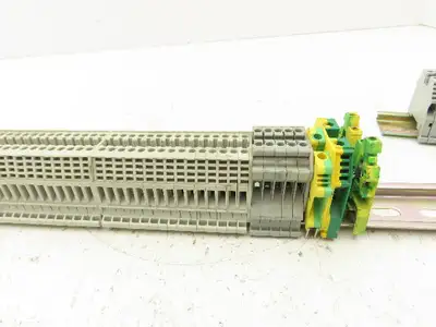 Terminal Block DIN Rail 600V 20A 22-12AWG Lot of 123