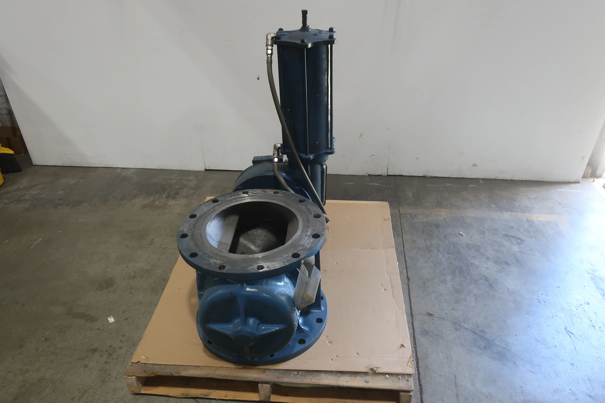 Used DEZURIK 705F Valves/Fittings Ohio US | Aucto #1306502