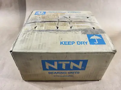 NEW NTN UKF215D1