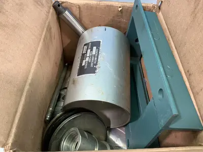 Used LINCOLN ELECTRIC 82573 Miscellaneous MRO Ohio US | HGR 24 #1486677