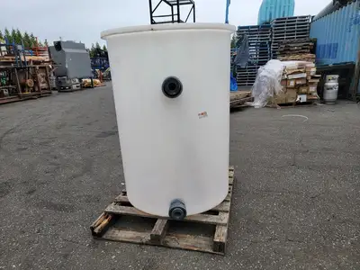 4 x Plastic Tanks