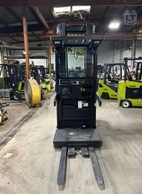 USED 2011 CLARK OSX15