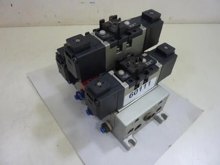 Used SMC VS7-6-FG-D-3Z Valves/Fittings Michigan US | Ideal Machinery #590385