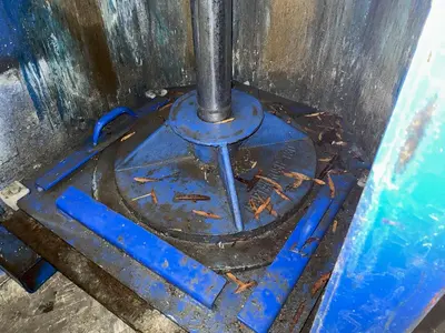 55 GALLON DRUM VESTIL HYDRAULIC CRUSHER & COMPACTOR, MODEL #WBB3147055: YOBRO #24913