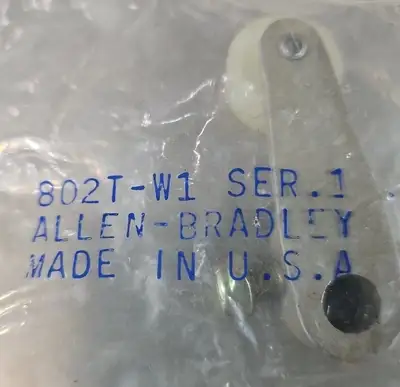 Allen Bradley 802T-W1 Limit Switch Roller Lever Arm Nylon Roller. Loc4E-26