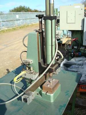 Tox Pressotechnik Mc2