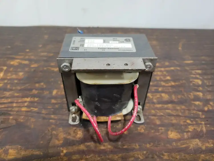 Used CUTLER-HAMMER 5699A85H33 Transformers British Columbia CA | Lenmark #265184