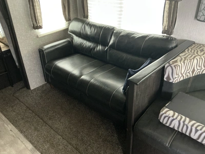 Used 2019 HEARTLAND NORTH TRAIL CALIBER 31BHDD Campers, Caravans, Motorhomes Michigan US | Miedema Asset Management Group #1474478