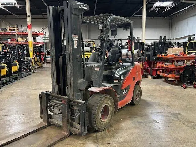 Used LINDE HT30T Internal Combustion Forklifts: Pneumatic Tire Illinois US | Somerset Equipment Sales #1546196