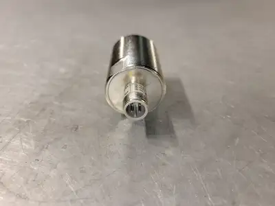 USED OMRON E2E-X10F1-M1