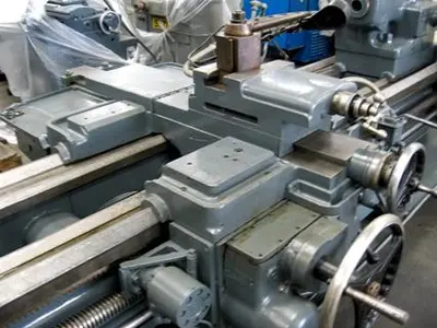 AMERICAN PACEMAKER HEAVY-DUTY LATHE