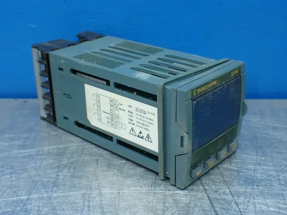 USED EUROTHERM 2216E/AL/VH/R1/R1/RF/2YM/ENG/XXXXX/EU0523