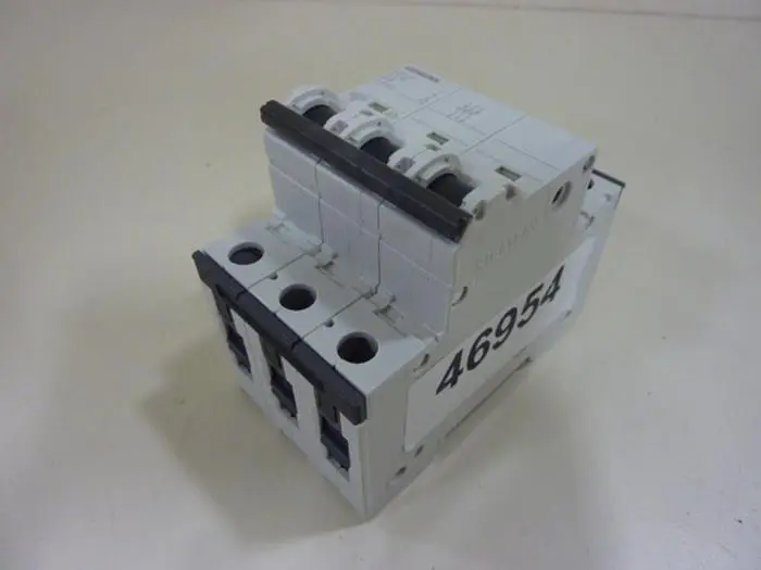 Used SIEMENS 5SY4303-7 Circuit Breakers Michigan US | Ideal Machinery #706601