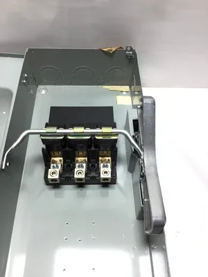 Siemens I-T-E NF354 Disconnect Switch 3PH 200 Amps
