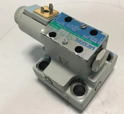 USED VICKERS DG4V-3S-7AL-M-U-HL7-60-EN490