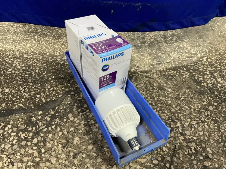 Used PHILLIPS 9290019903 Lighting Ohio US | HGR 24 #1300051