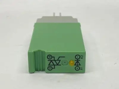 USED PHOENIX CONTACT PLUG-IN SOLID STATE RELAY 2905116